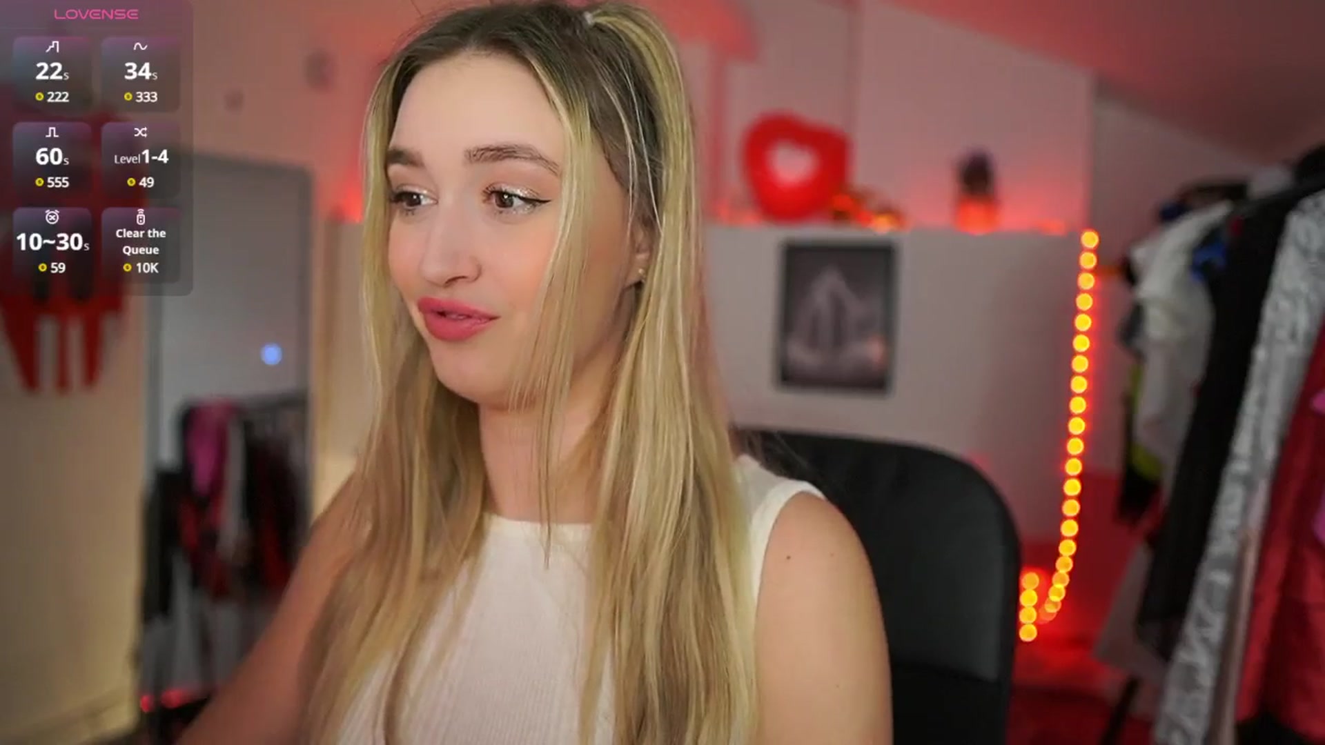 Gallery image thumbnail from Alexis__Texas's myfreecams stream on, 03/19/2025, 24:24 image 14 of 20