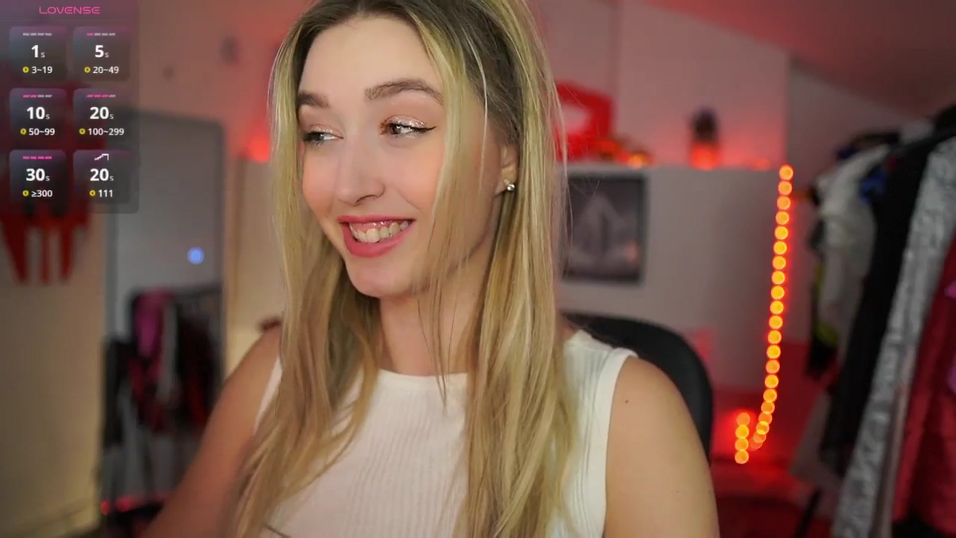 Gallery image thumbnail from Alexis__Texas's myfreecams stream on, 03/19/2025, 24:24 image 18 of 20