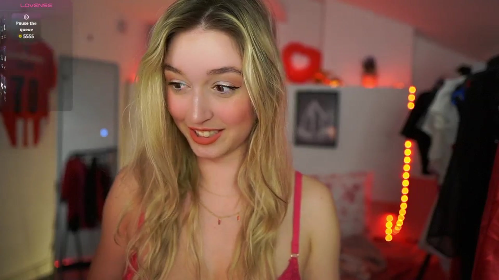 Gallery image thumbnail from Alexis__Texas's myfreecams stream on, 03/21/2025, 21:55 image 3 of 20
