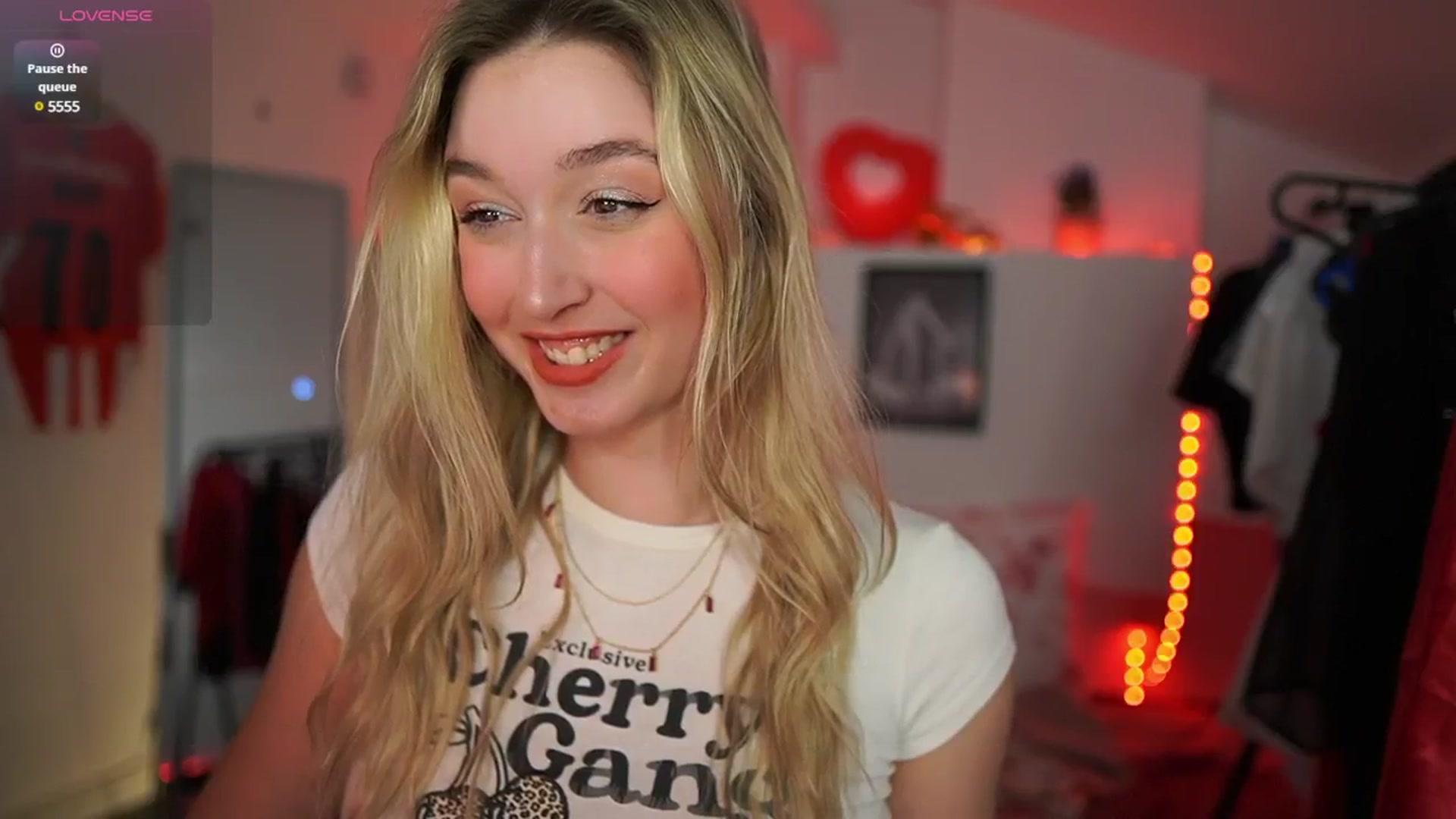 Gallery image thumbnail from Alexis__Texas's myfreecams stream on, 03/21/2025, 21:55 image 19 of 20