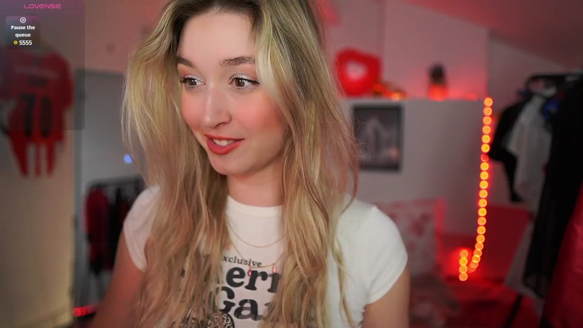 Gallery image thumbnail from Alexis__Texas's myfreecams stream on, 03/21/2025, 23:29 image 13 of 20