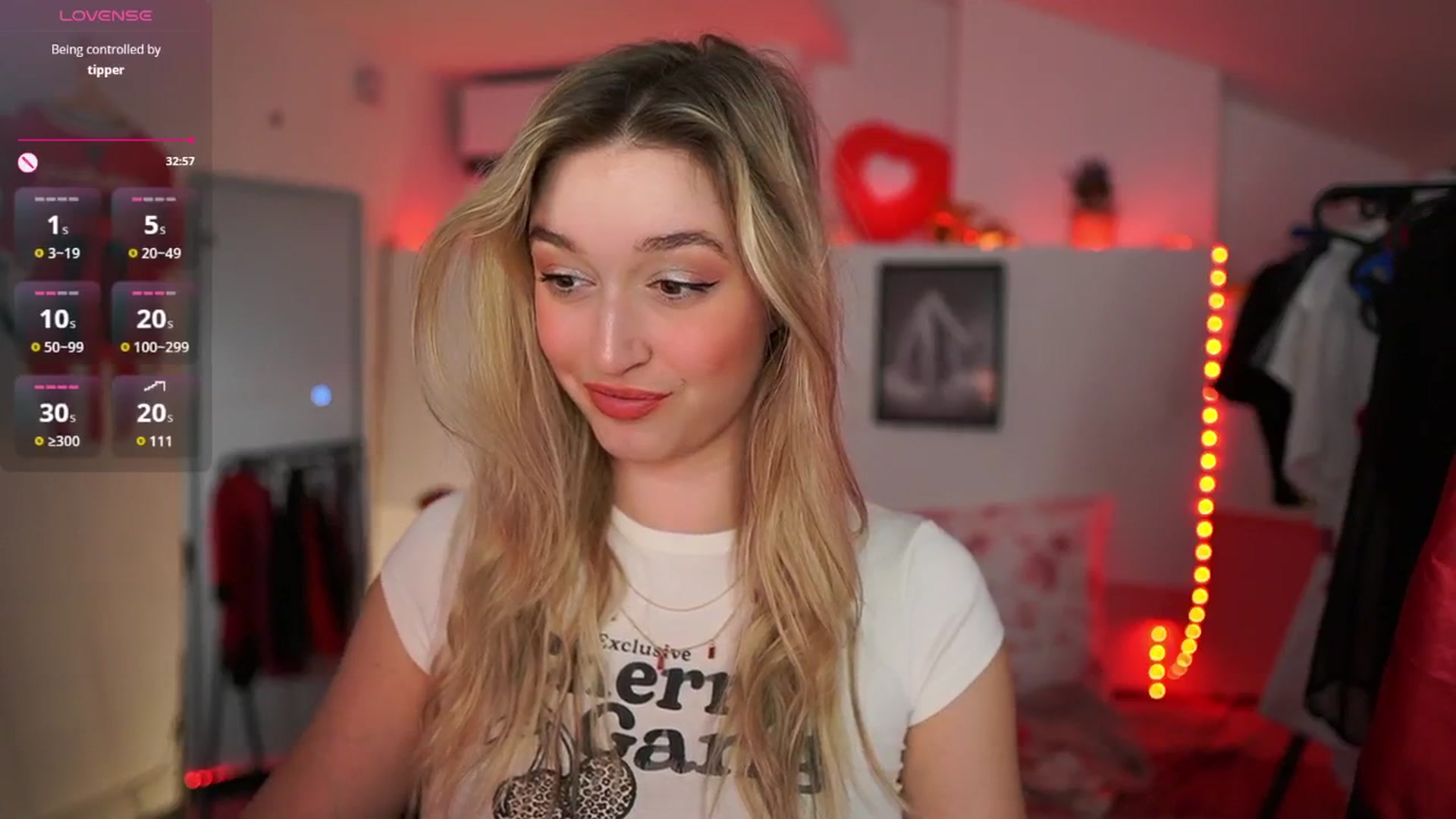 Gallery image thumbnail from Alexis__Texas's myfreecams stream on, 03/21/2025, 23:29 image 5 of 20