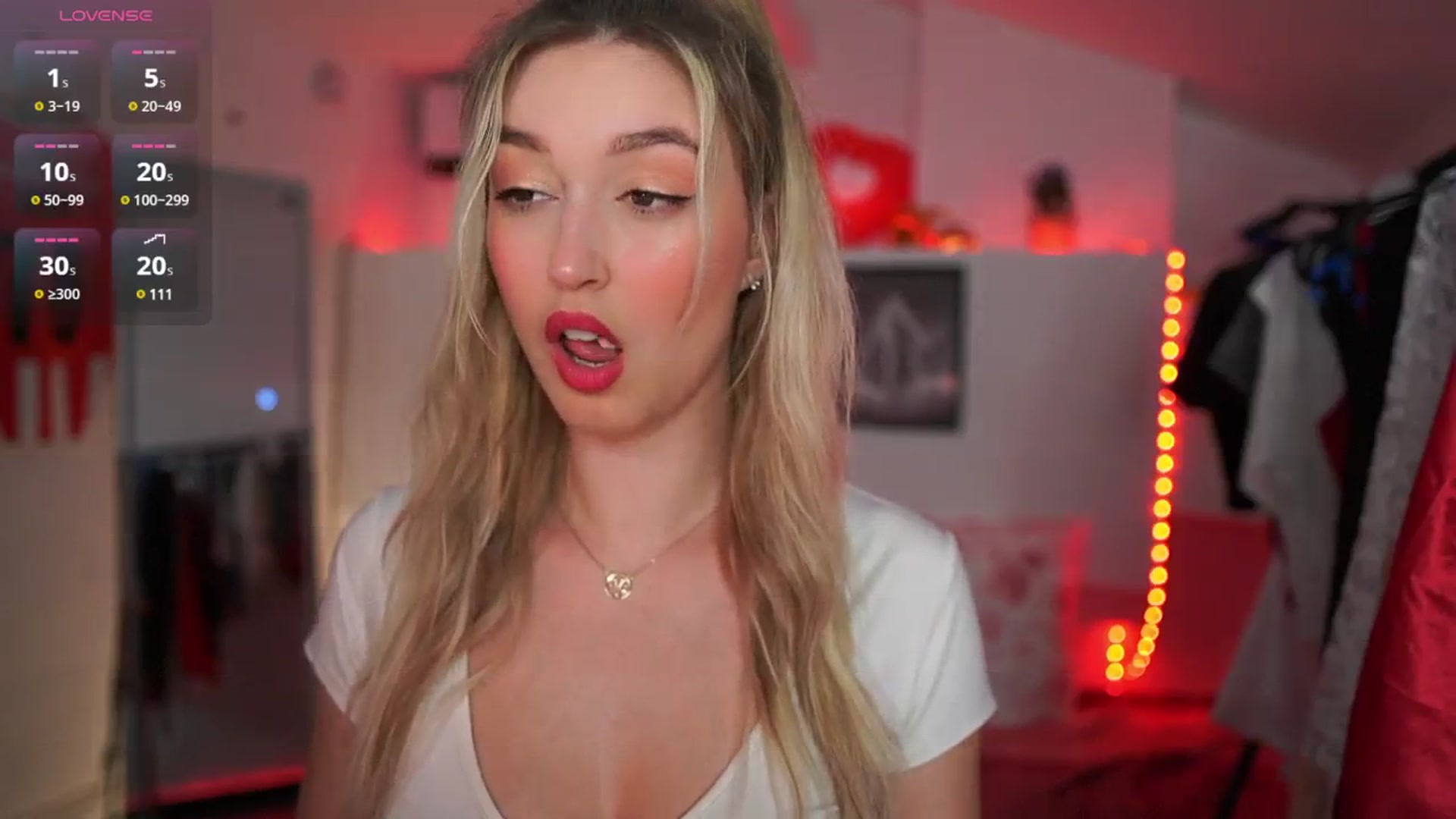 Gallery image thumbnail from Alexis__Texas's myfreecams stream on, 03/23/2025, 20:28 image 5 of 20