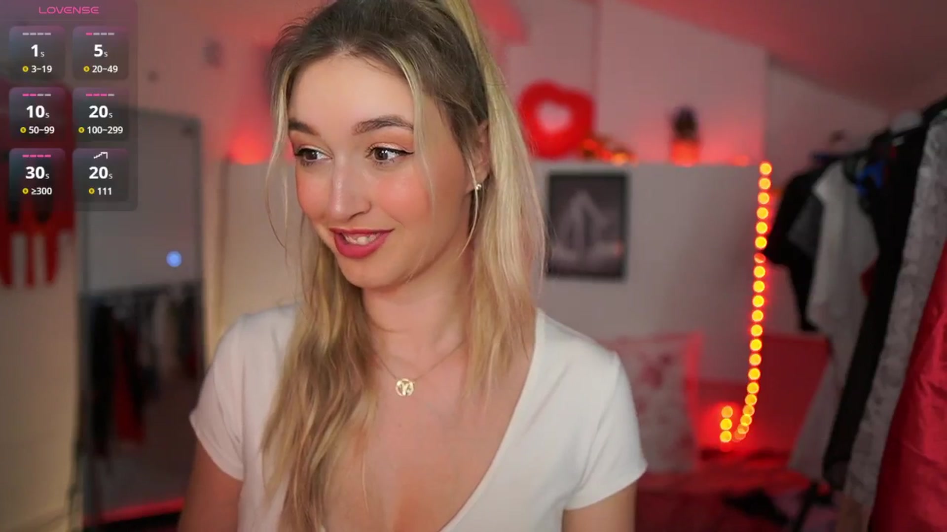 Gallery image thumbnail from Alexis__Texas's myfreecams stream on, 03/23/2025, 21:46 image 18 of 20