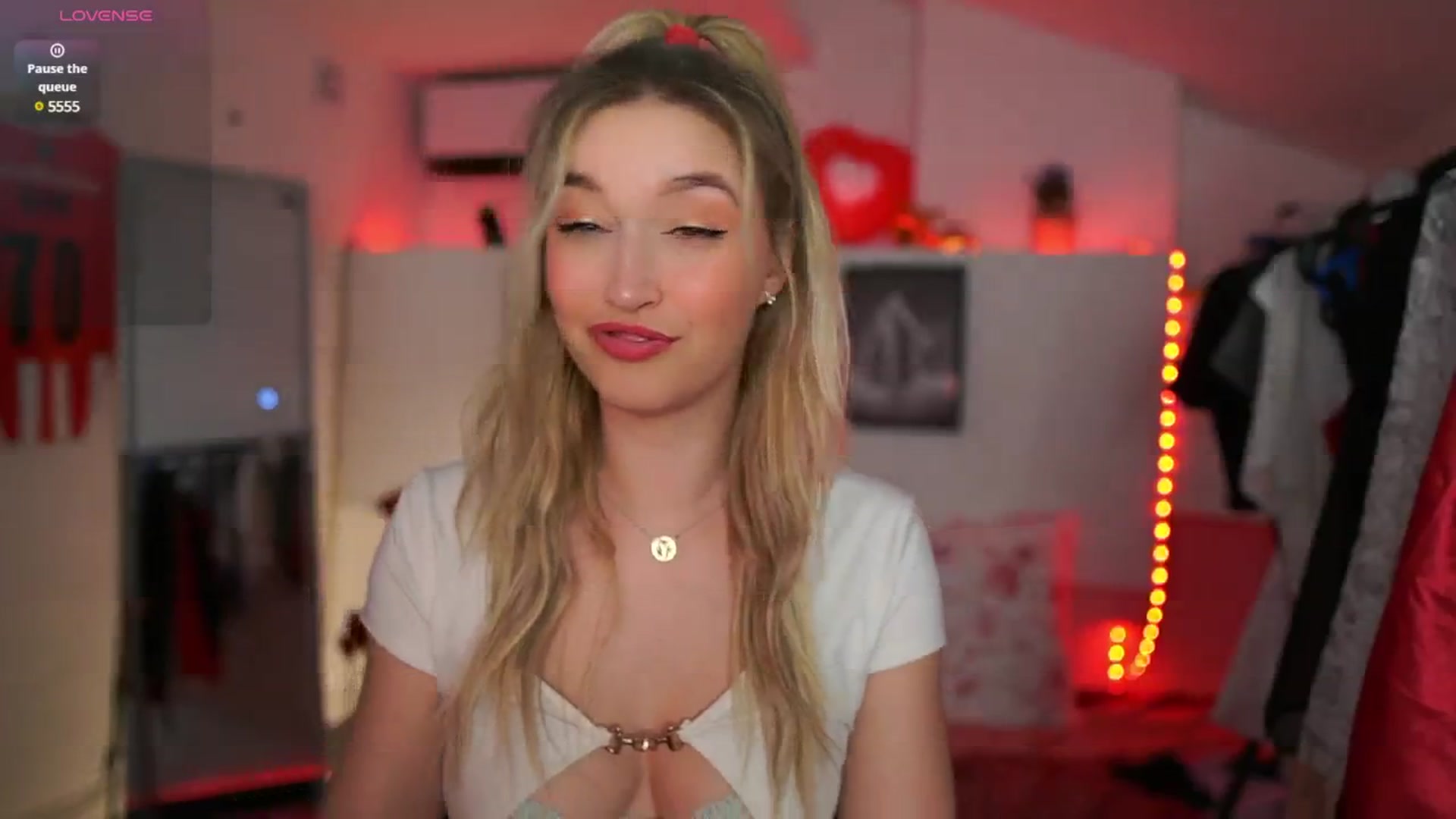 Gallery image thumbnail from Alexis__Texas's myfreecams stream on, 03/23/2025, 21:46 image 3 of 20