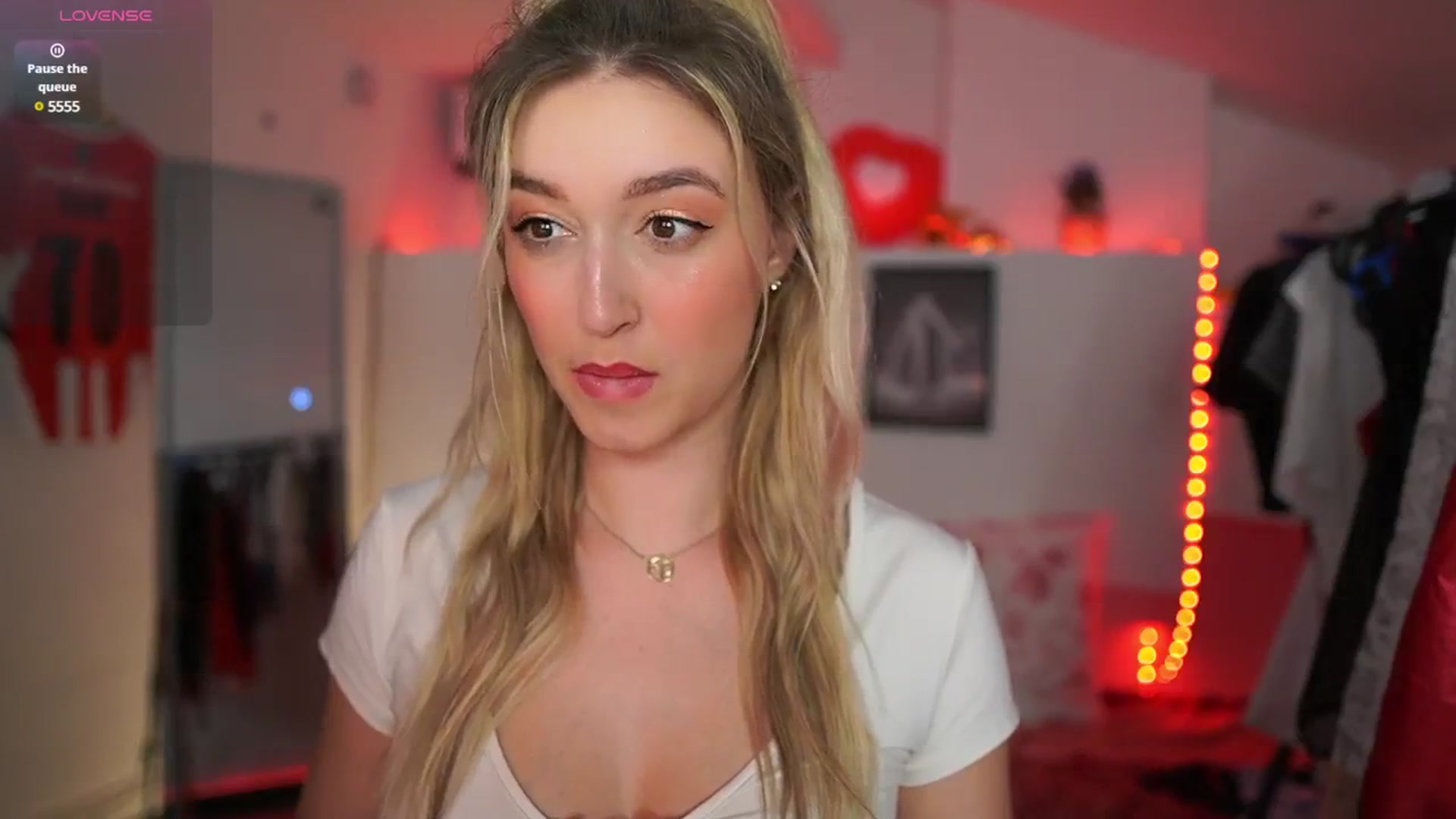 Gallery image thumbnail from Alexis__Texas's myfreecams stream on, 03/23/2025, 22:26 image 14 of 20
