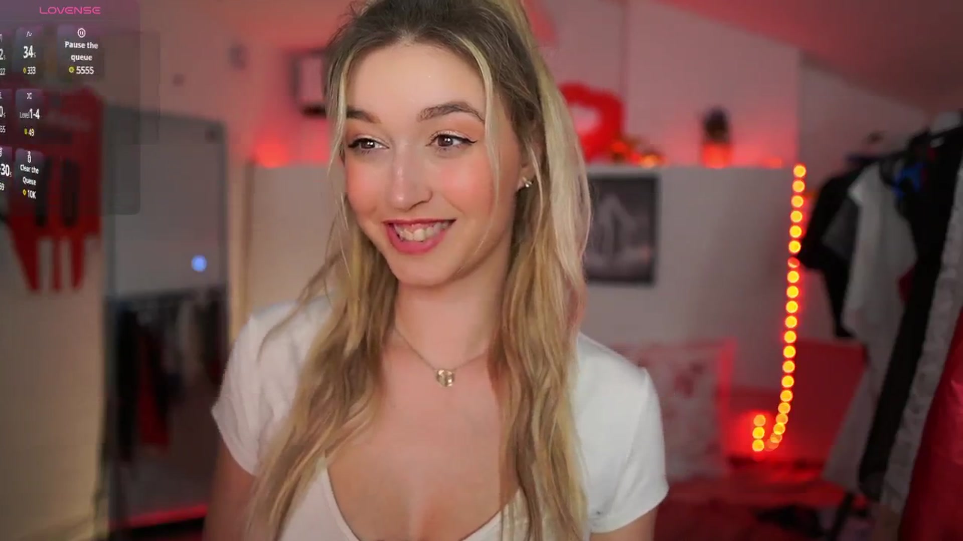 Gallery image thumbnail from Alexis__Texas's myfreecams stream on, 03/23/2025, 22:26 image 13 of 20