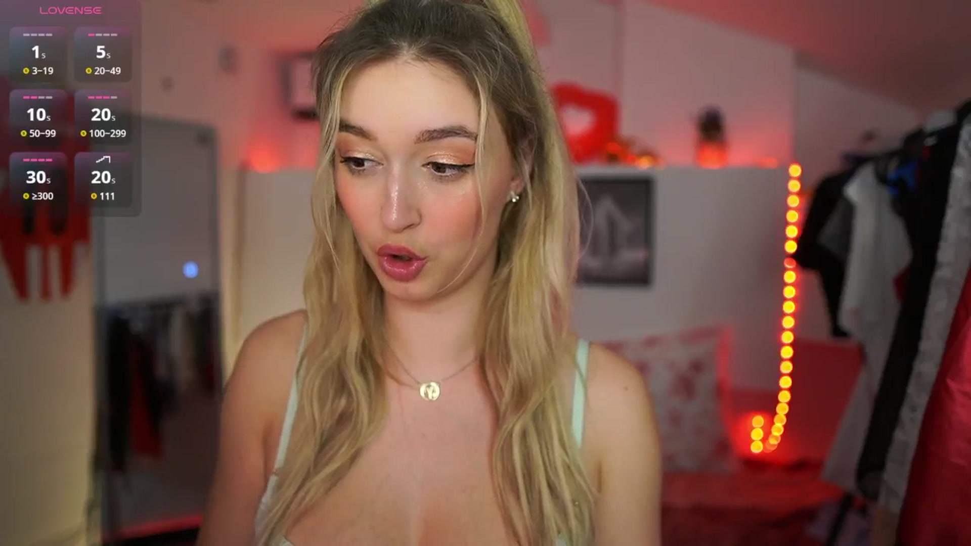 Gallery image thumbnail from Alexis__Texas's myfreecams stream on, 03/24/2025, 24:22 image 18 of 20