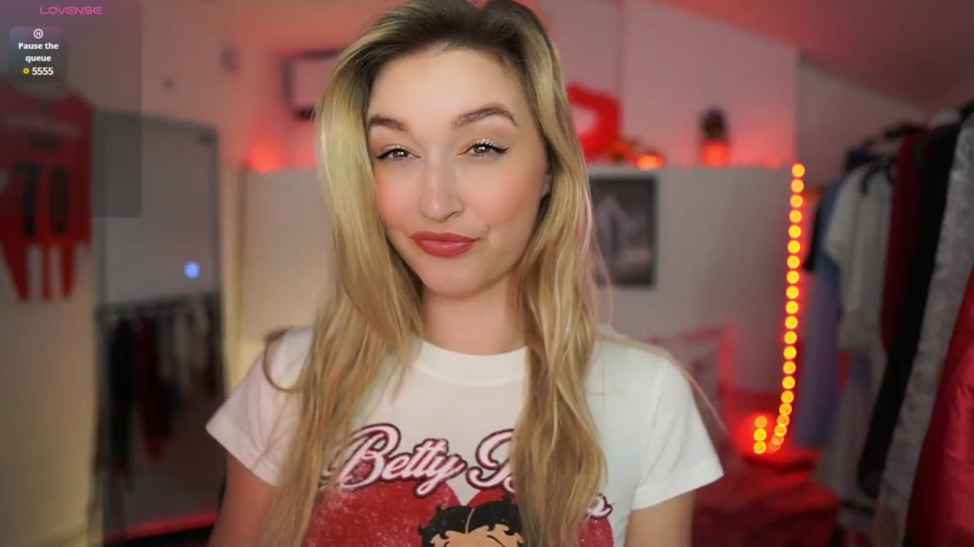 Gallery image thumbnail from Alexis__Texas's myfreecams stream on, 03/25/2025, 21:12 image 12 of 20