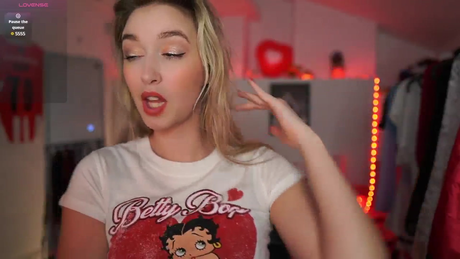 Gallery image thumbnail from Alexis__Texas's myfreecams stream on, 03/25/2025, 21:12 image 15 of 20