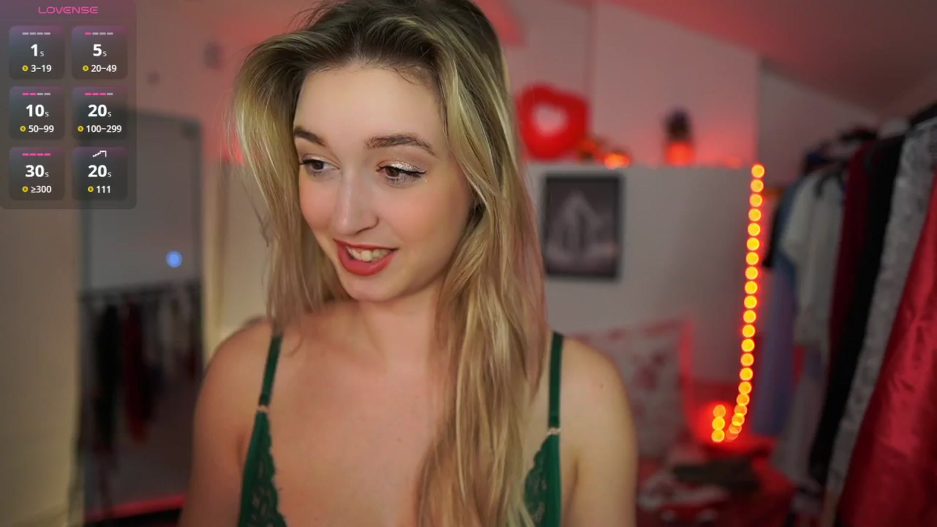 Gallery image thumbnail from Alexis__Texas's myfreecams stream on, 03/26/2025, 24:26 image 4 of 20