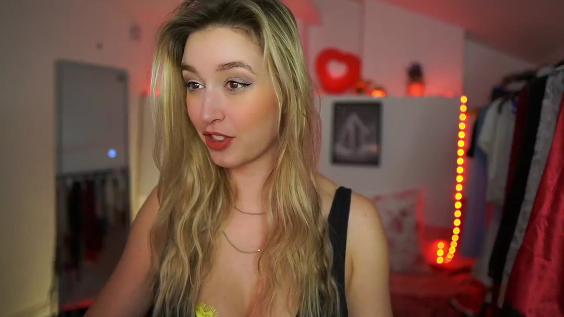 Gallery image thumbnail from Alexis__Texas's myfreecams stream on, 03/26/2025, 21:05 image 7 of 20