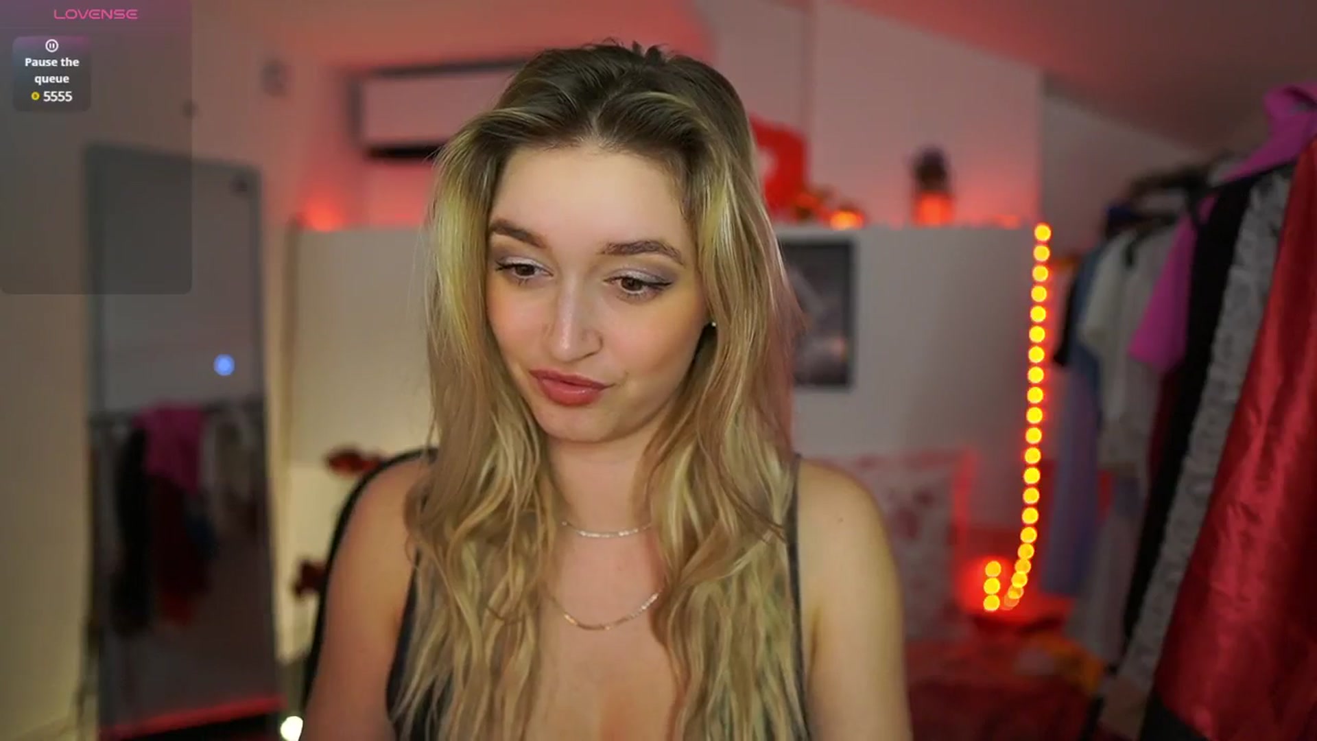 Gallery image thumbnail from Alexis__Texas's myfreecams stream on, 03/27/2025, 24:04 image 16 of 20