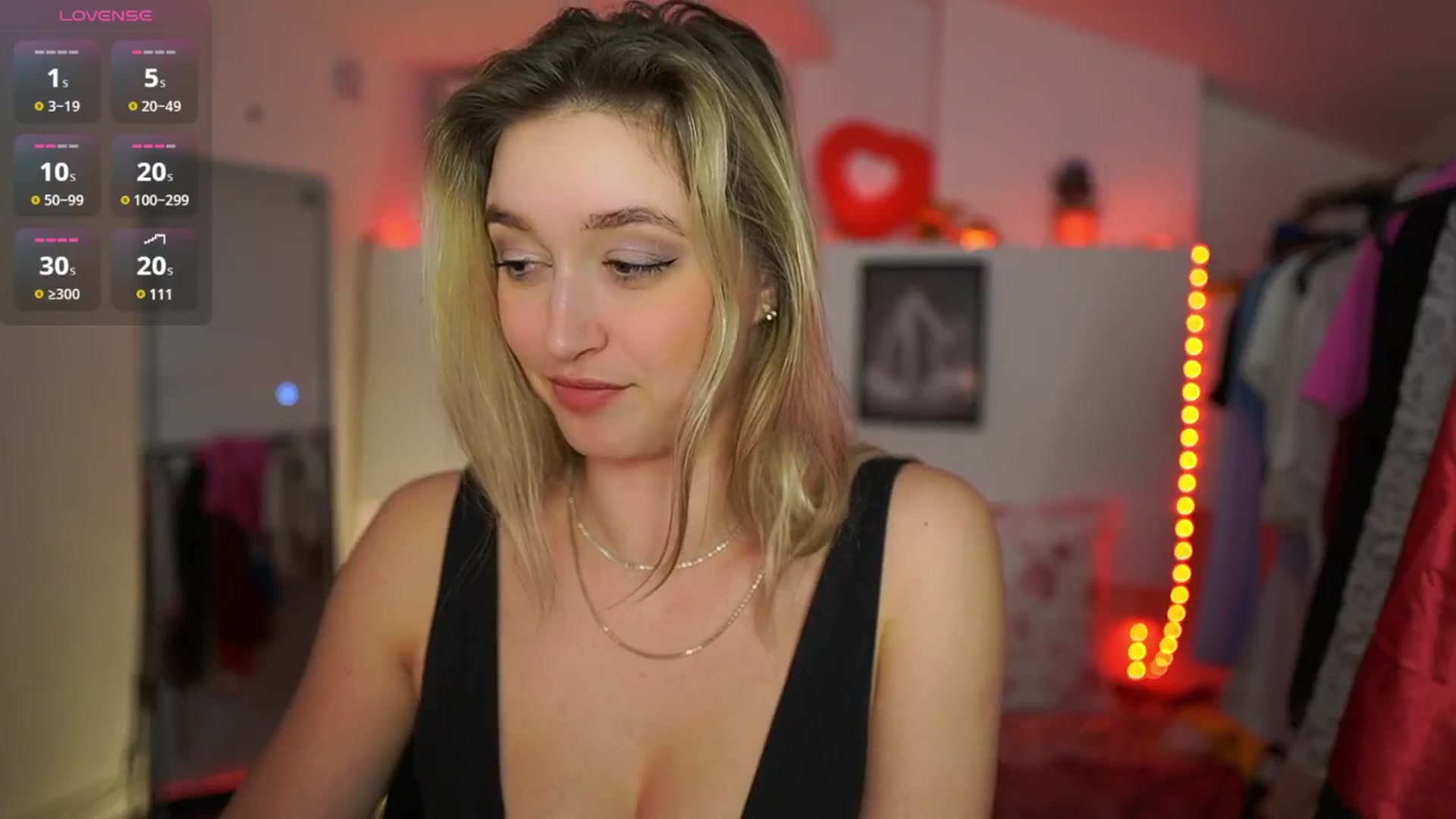 Gallery image thumbnail from Alexis__Texas's myfreecams stream on, 03/27/2025, 24:53 image 12 of 20