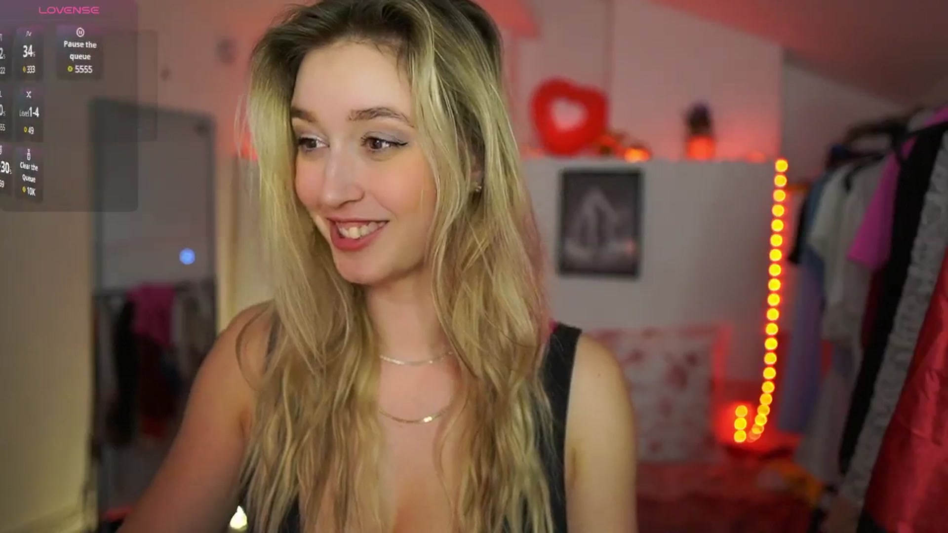 Gallery image thumbnail from Alexis__Texas's myfreecams stream on, 03/27/2025, 24:53 image 7 of 20
