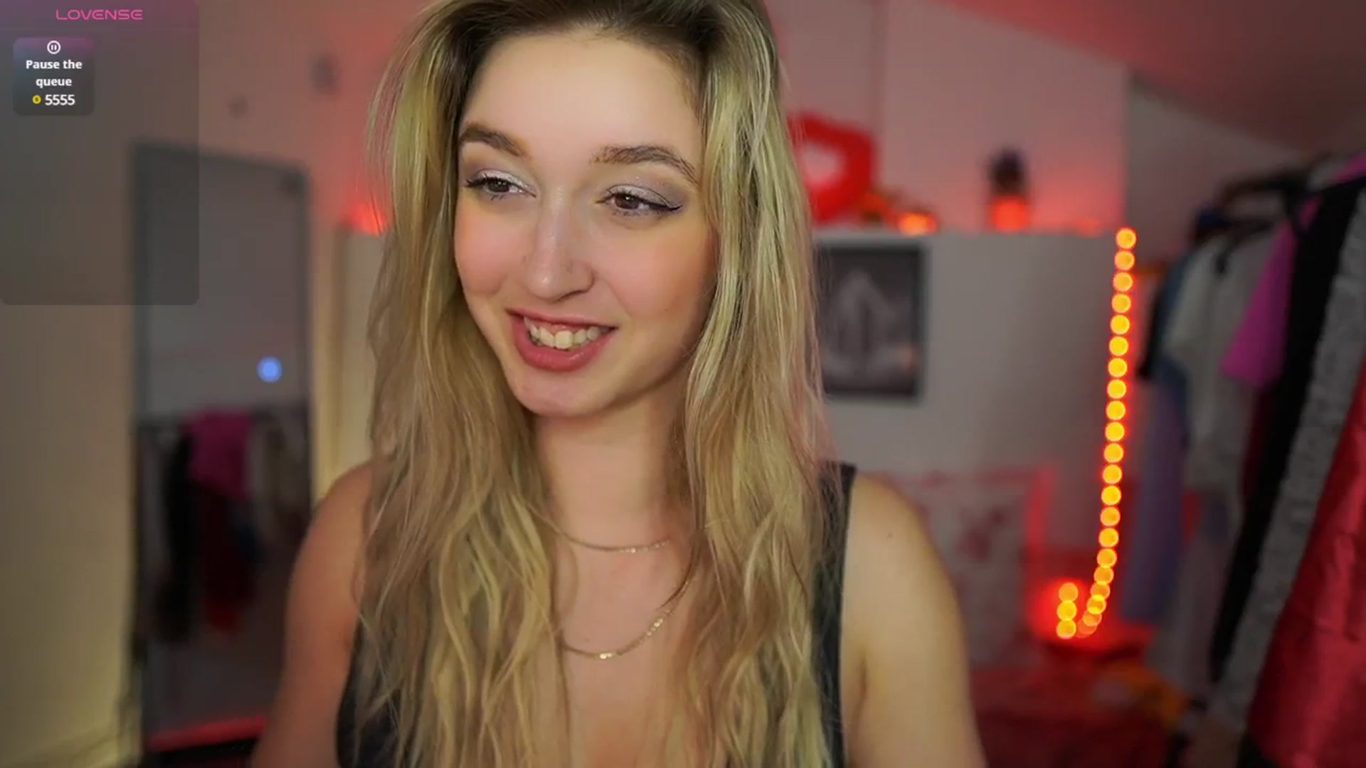 Gallery image thumbnail from Alexis__Texas's myfreecams stream on, 03/27/2025, 24:53 image 20 of 20