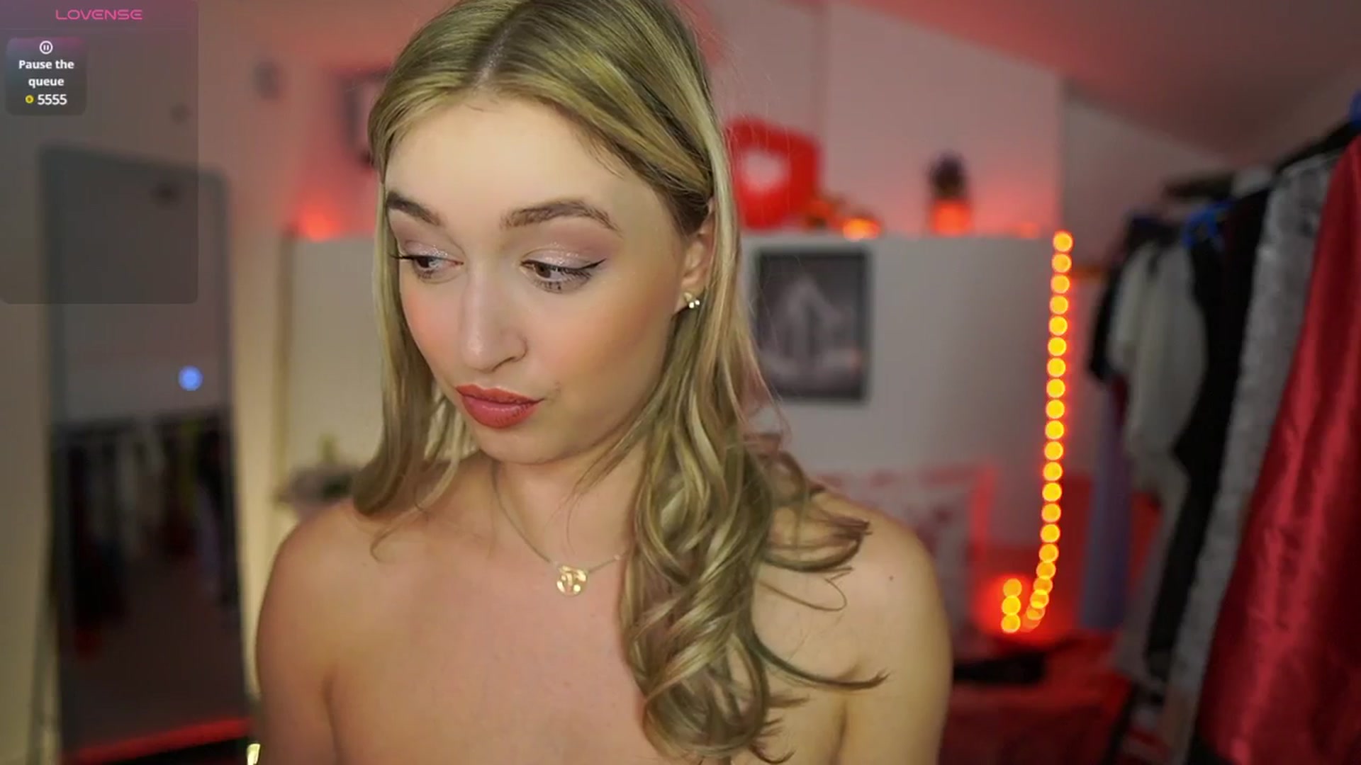 Gallery image thumbnail from Alexis__Texas's myfreecams stream on, 03/28/2025, 21:41 image 11 of 20