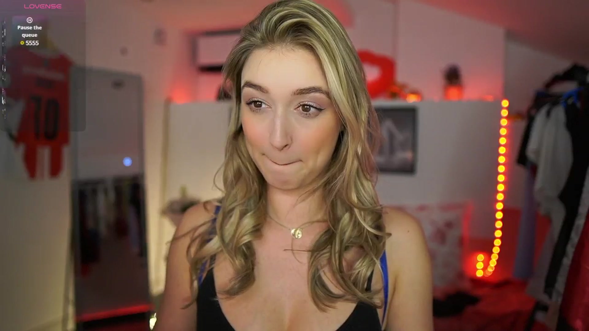 Gallery image thumbnail from Alexis__Texas's myfreecams stream on, 03/28/2025, 23:49 image 11 of 20