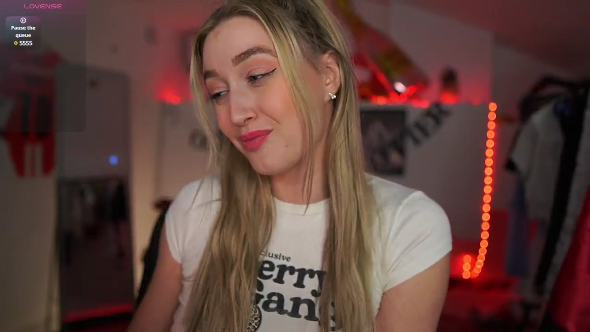 Gallery image thumbnail from Alexis__Texas's myfreecams stream on, 04/02/2025, 23:16 image 9 of 20