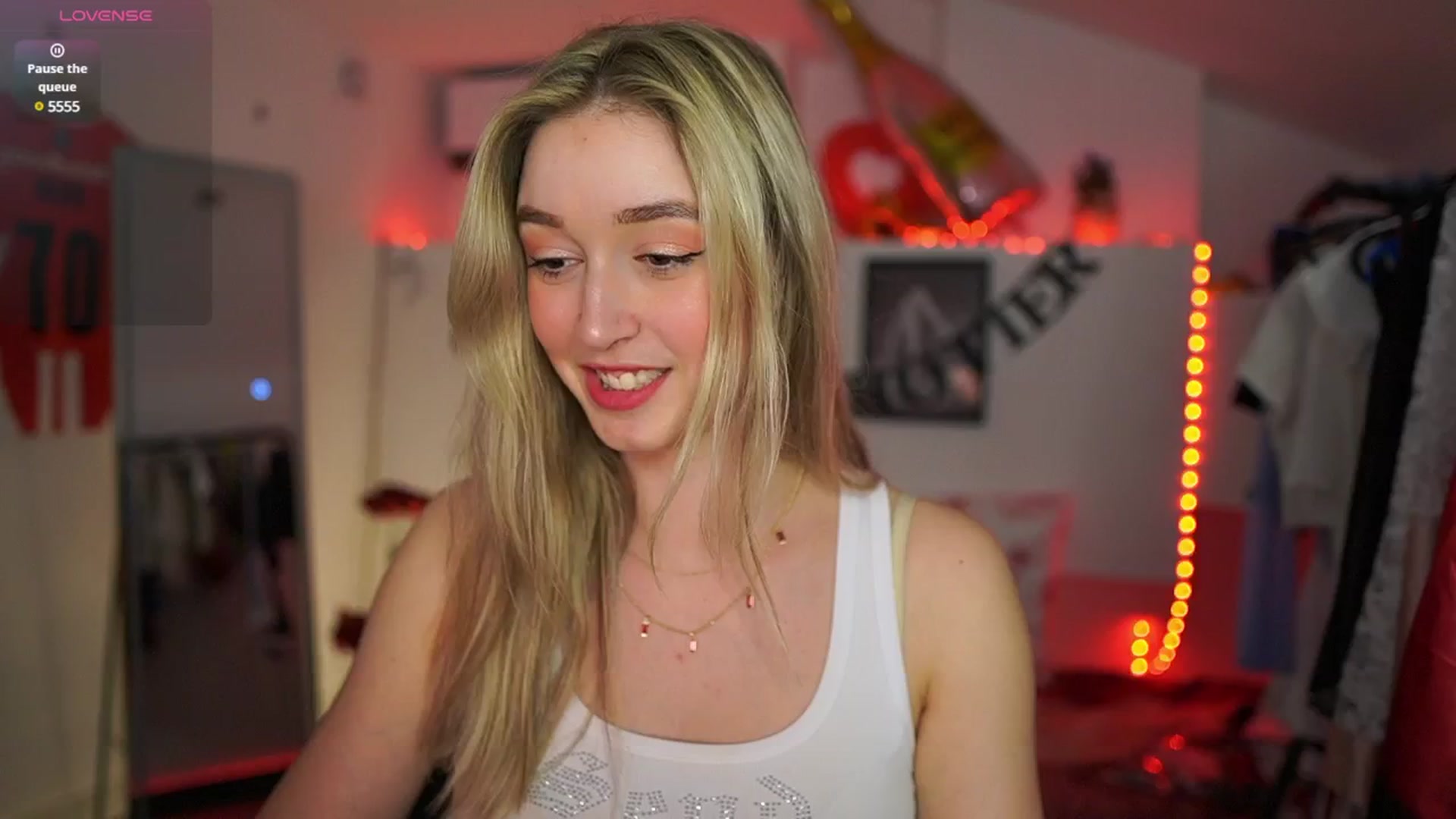 Gallery image thumbnail from Alexis__Texas's myfreecams stream on, 04/04/2025, 19:36 image 7 of 20