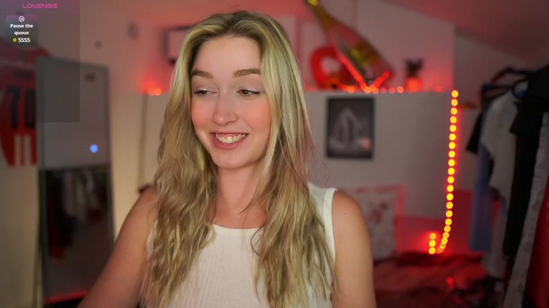 Gallery image thumbnail from Alexis__Texas's myfreecams stream on, 04/09/2025, 20:54 image 7 of 20