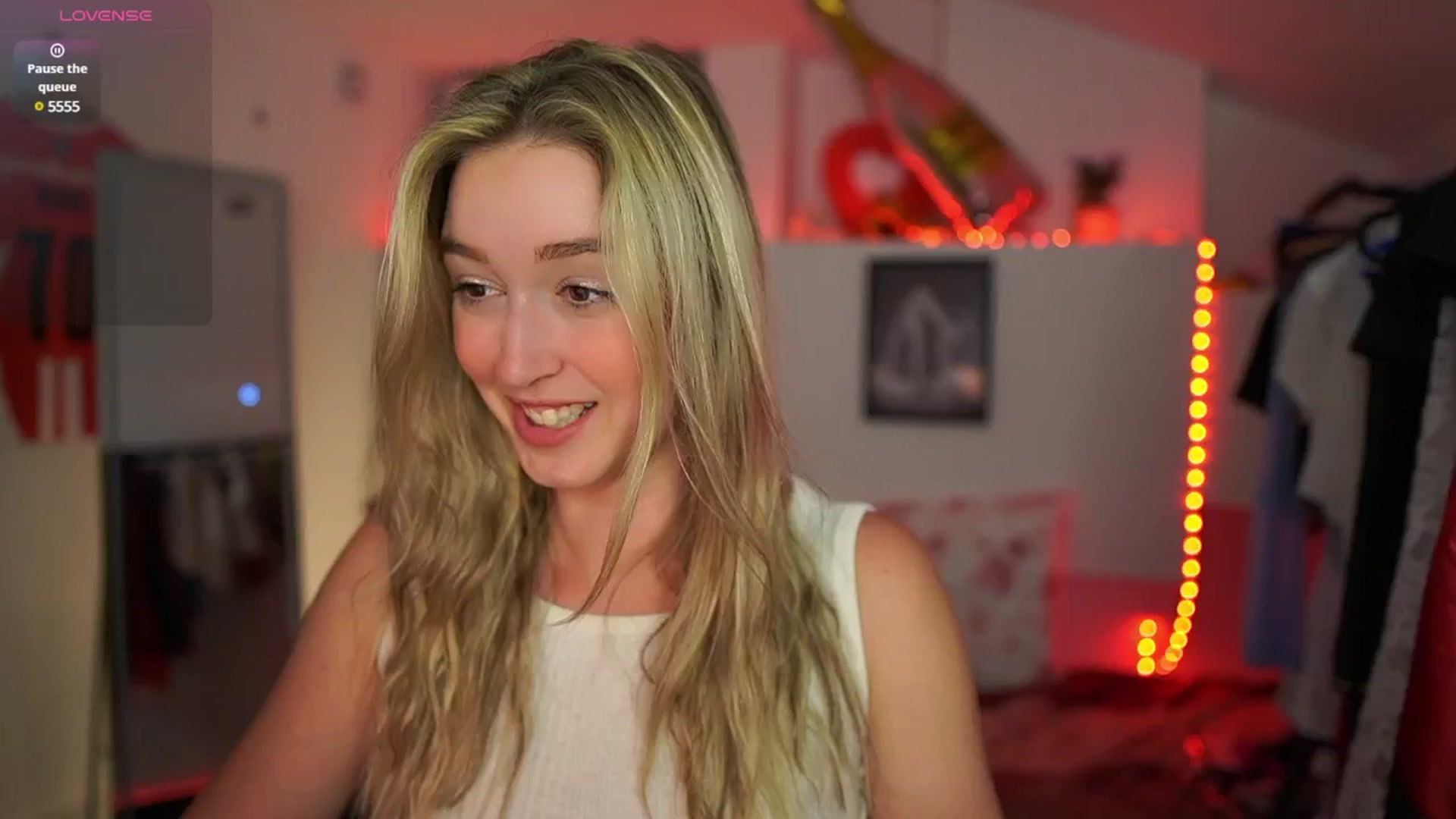 Gallery image thumbnail from Alexis__Texas's myfreecams stream on, 04/09/2025, 20:54 image 14 of 20