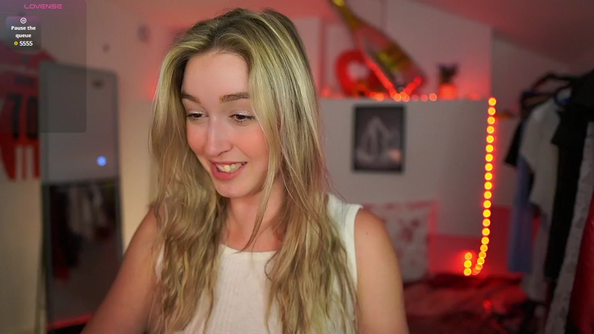 Gallery image thumbnail from Alexis__Texas's myfreecams stream on, 04/09/2025, 20:54 image 12 of 20