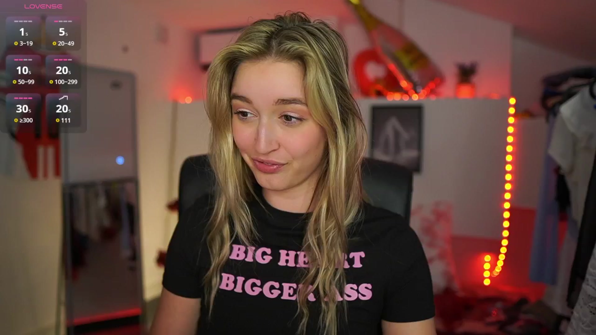 Gallery image thumbnail from Alexis__Texas's myfreecams stream on, 04/11/2025, 23:18 image 19 of 20