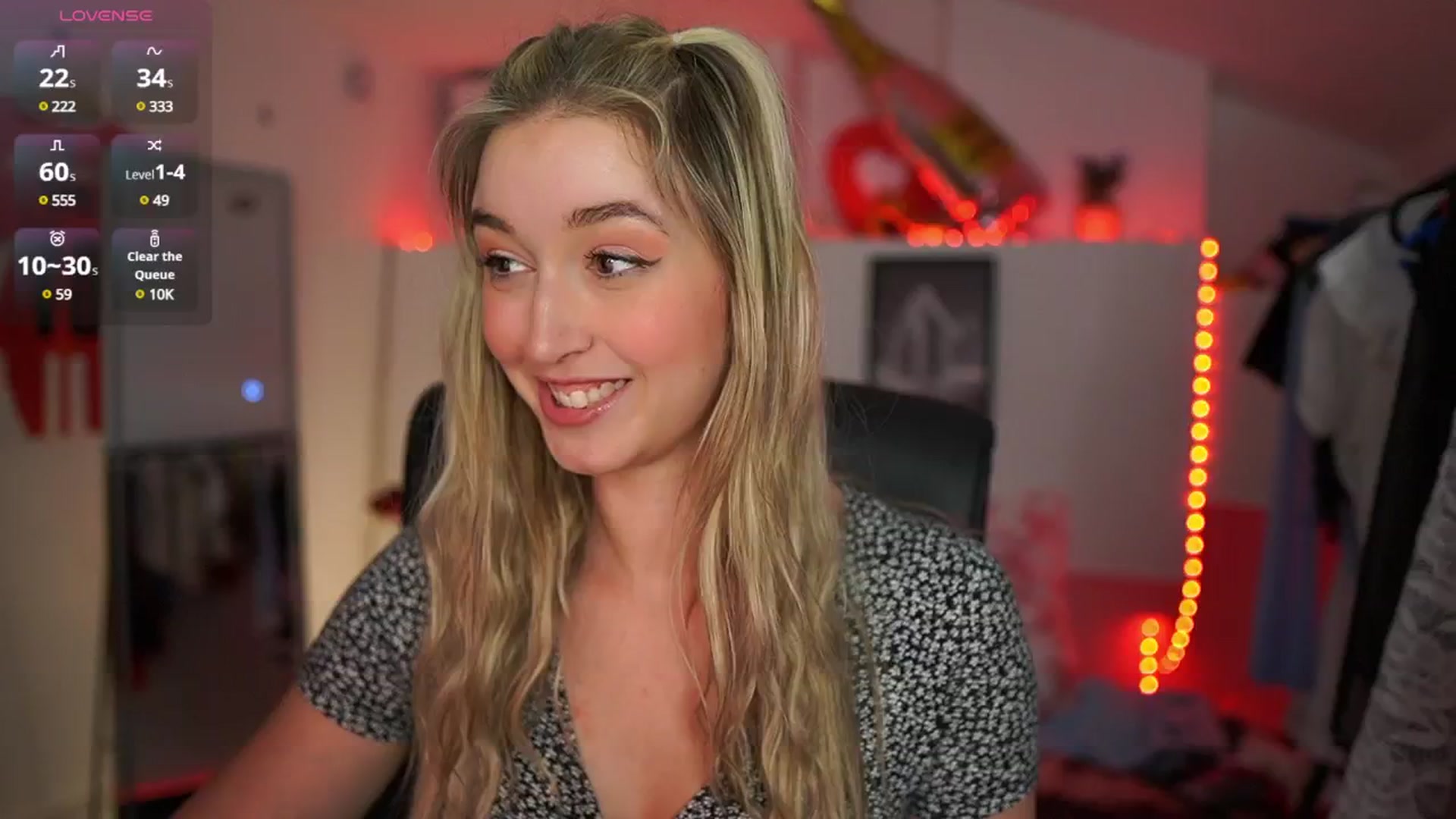 Gallery image thumbnail from Alexis__Texas's myfreecams stream on, 04/12/2025, 15:04 image 10 of 20