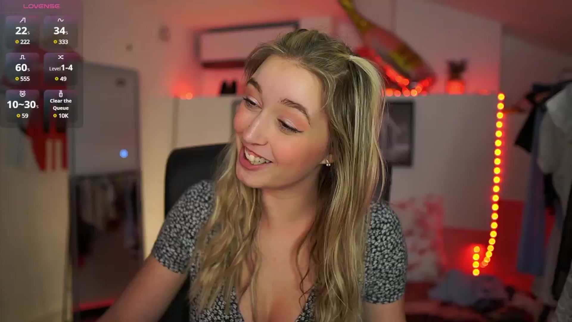 Gallery image thumbnail from Alexis__Texas's myfreecams stream on, 04/12/2025, 17:45 image 12 of 20