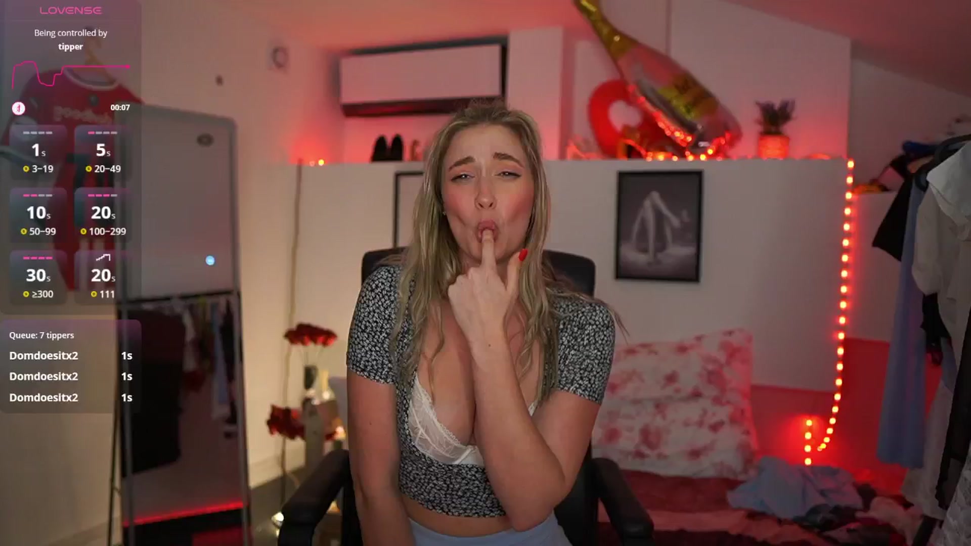 Gallery image thumbnail from Alexis__Texas's myfreecams stream on, 04/12/2025, 17:45 image 7 of 20