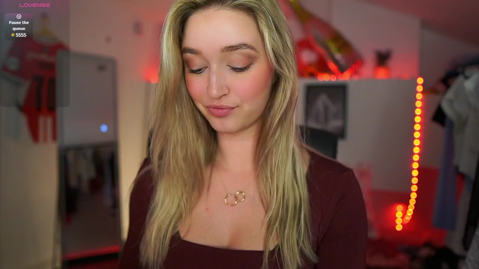Gallery image thumbnail from Alexis__Texas's myfreecams stream on, 04/13/2025, 20:14 image 13 of 20
