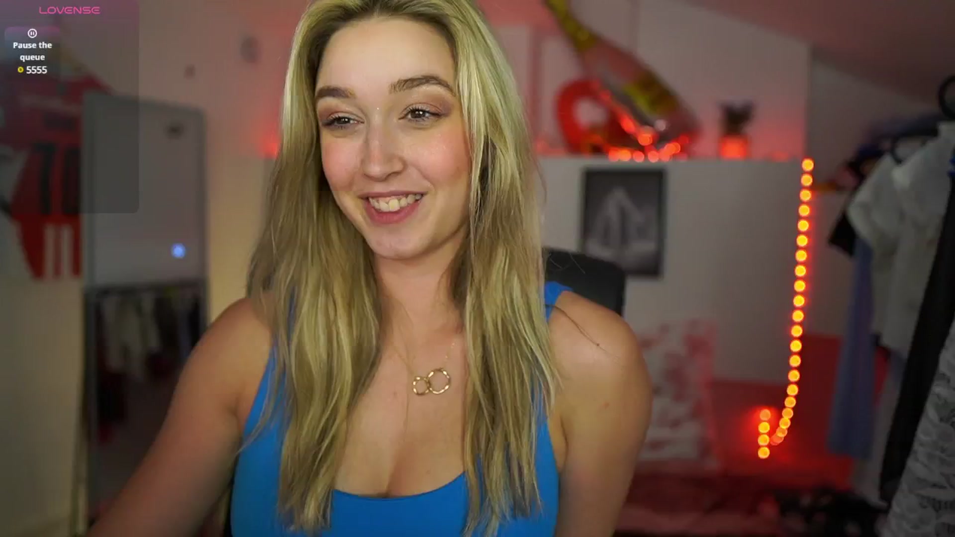 Gallery image thumbnail from Alexis__Texas's myfreecams stream on, 04/13/2025, 22:19 image 9 of 20