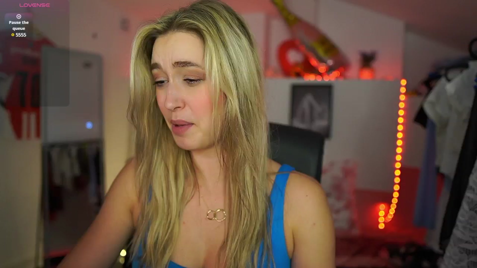 Gallery image thumbnail from Alexis__Texas's myfreecams stream on, 04/13/2025, 22:19 image 6 of 20