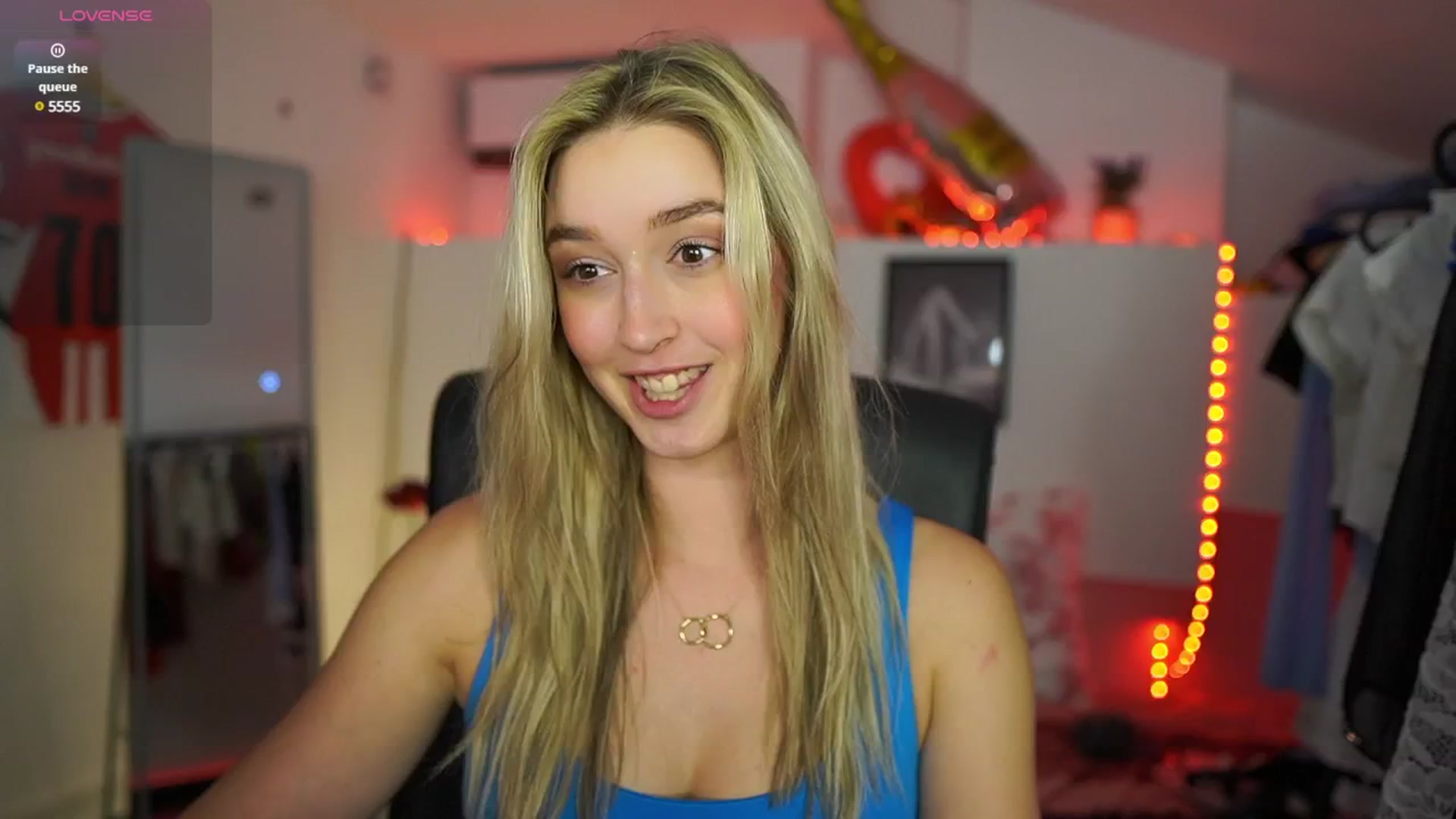 Gallery image thumbnail from Alexis__Texas's myfreecams stream on, 04/13/2025, 23:15 image 1 of 20