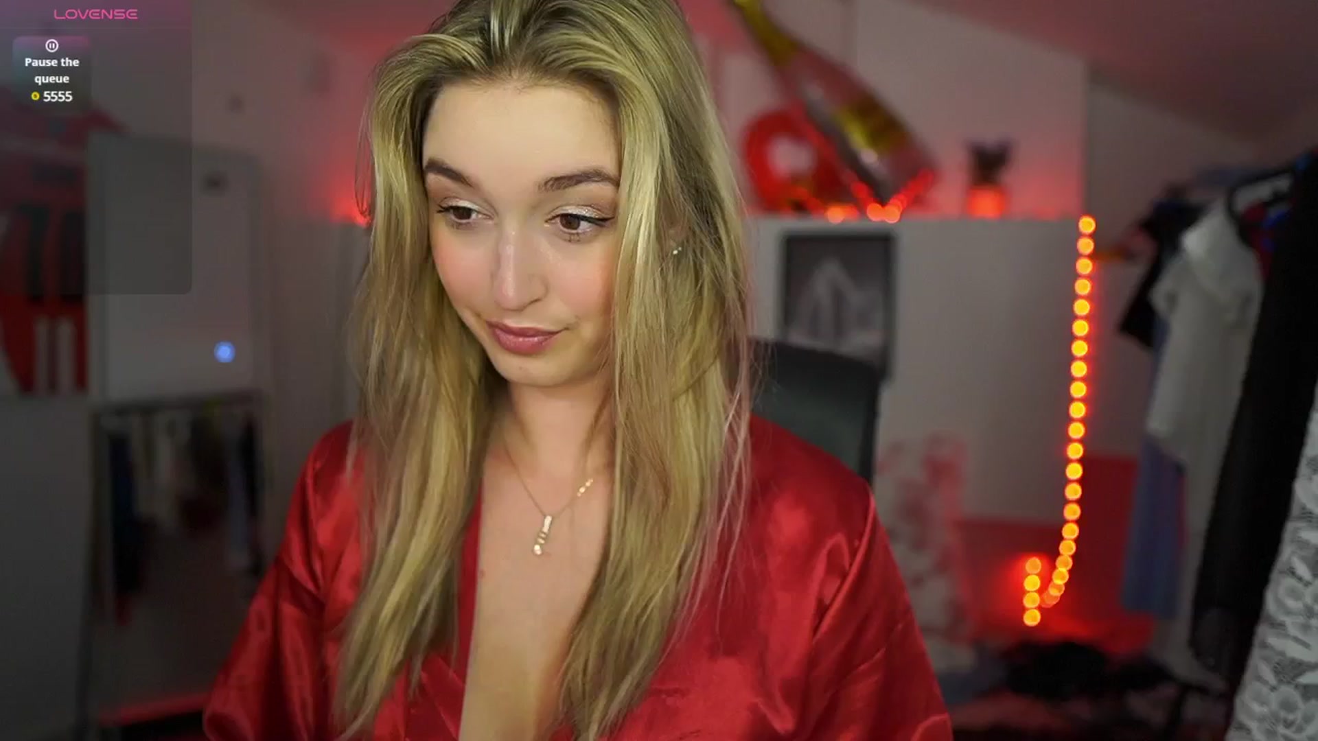 Gallery image thumbnail from Alexis__Texas's myfreecams stream on, 04/15/2025, 20:52 image 8 of 20