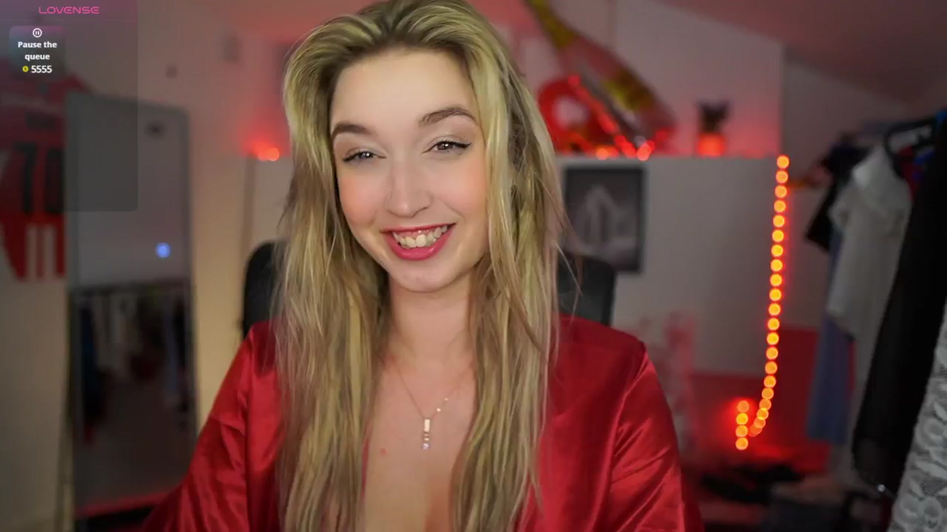 Gallery image thumbnail from Alexis__Texas's myfreecams stream on, 04/15/2025, 21:30 image 11 of 20