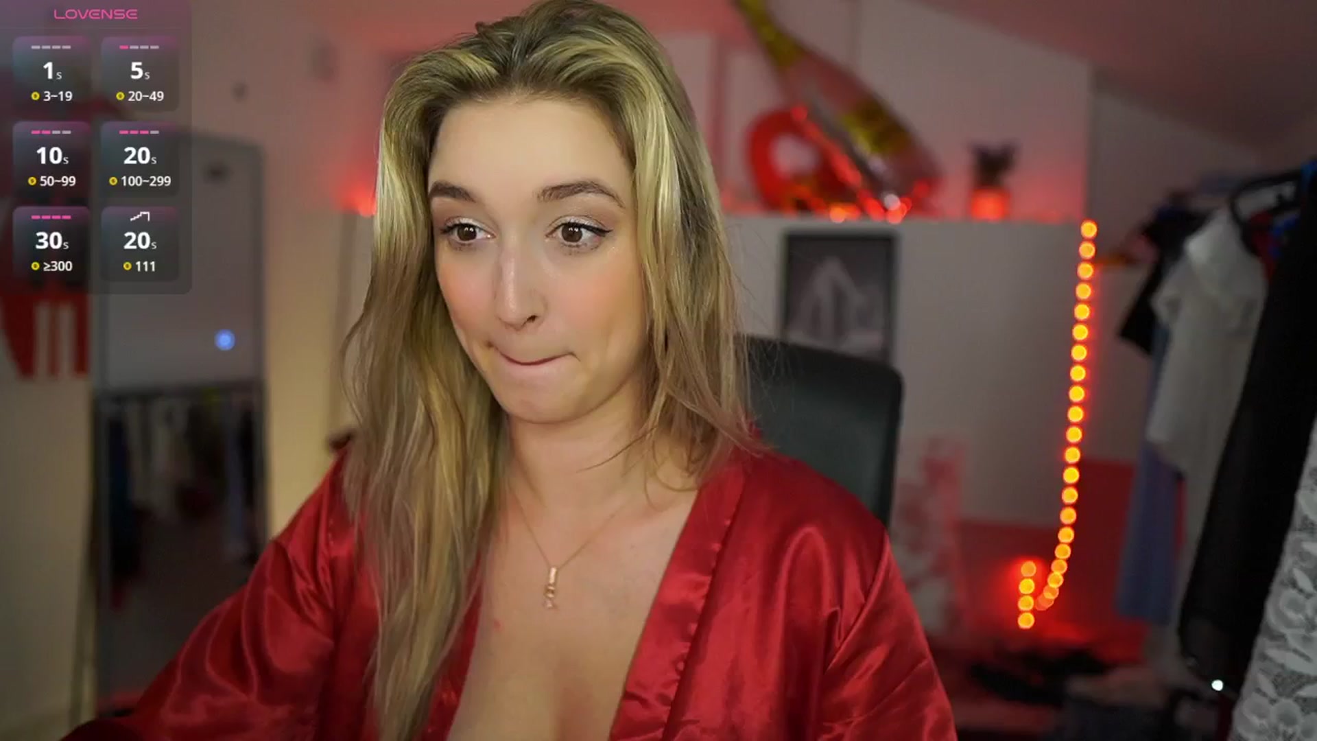 Gallery image thumbnail from Alexis__Texas's myfreecams stream on, 04/15/2025, 22:12 image 12 of 20