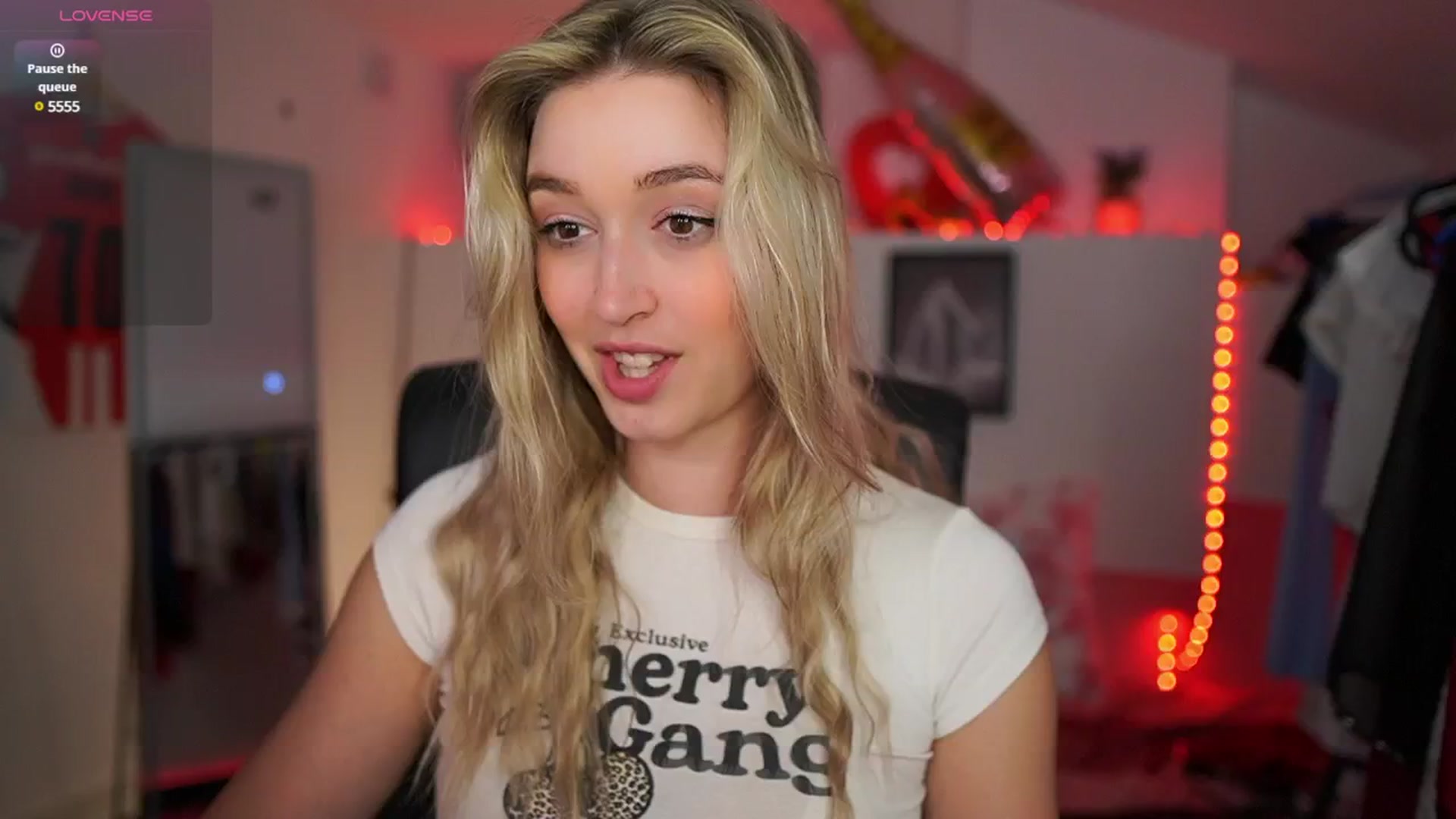 Gallery image thumbnail from Alexis__Texas's myfreecams stream on, 04/18/2025, 18:51 image 15 of 20