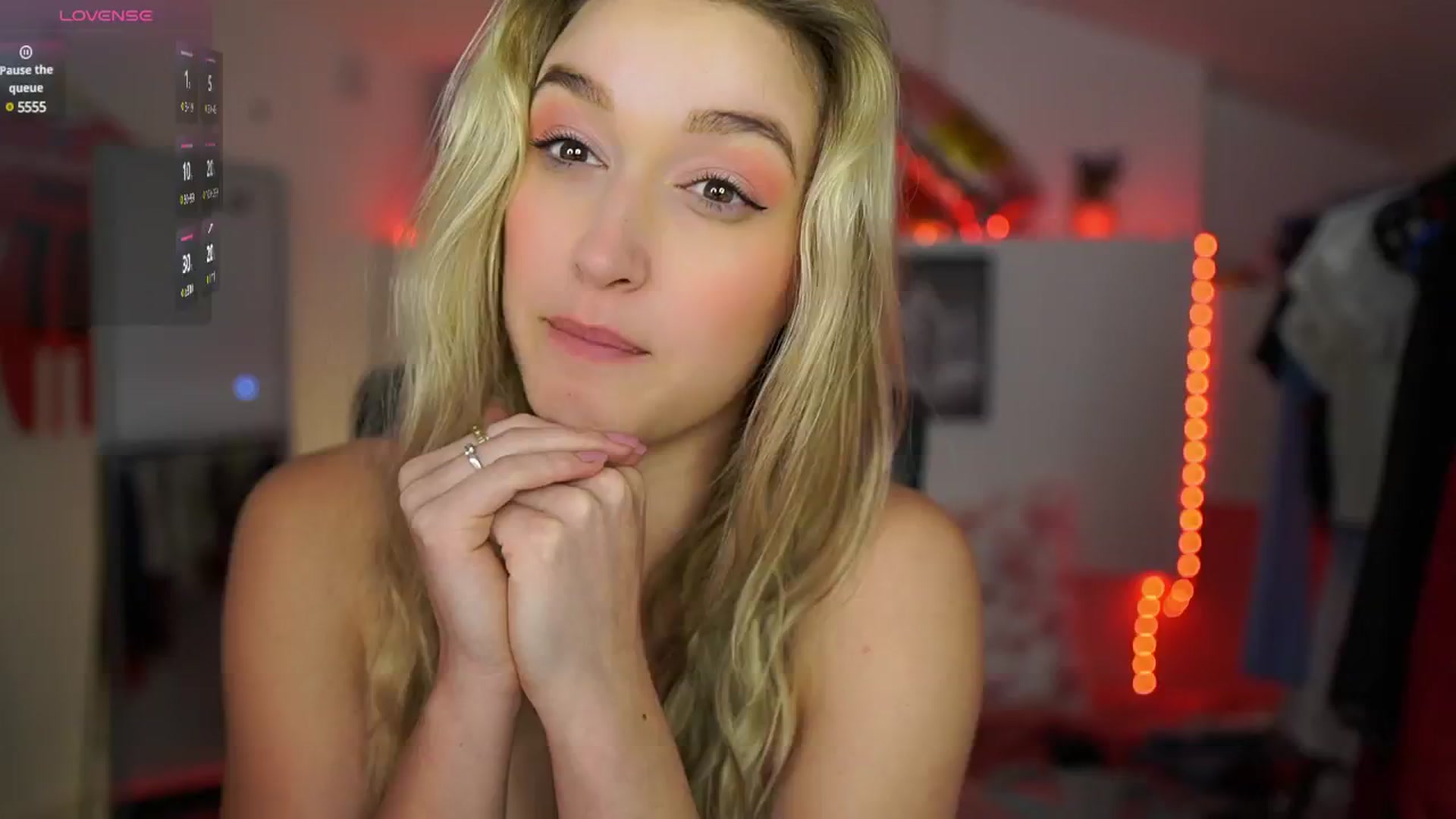 Gallery image thumbnail from Alexis__Texas's myfreecams stream on, 04/19/2025, 16:44 image 13 of 20