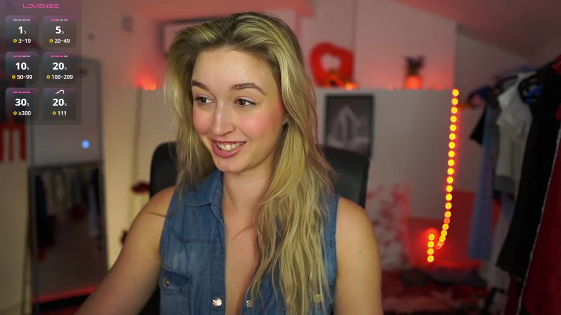 Gallery image thumbnail from Alexis__Texas's myfreecams stream on, 04/26/2025, 15:51 image 8 of 20
