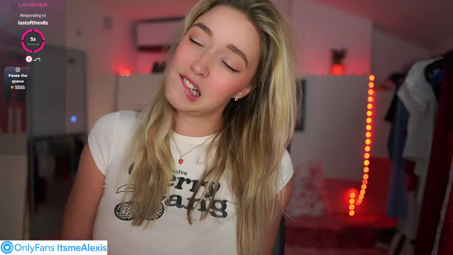 Gallery image thumbnail from Alexis__Texas's myfreecams stream on, 05/02/2025, 19:36 image 4 of 20