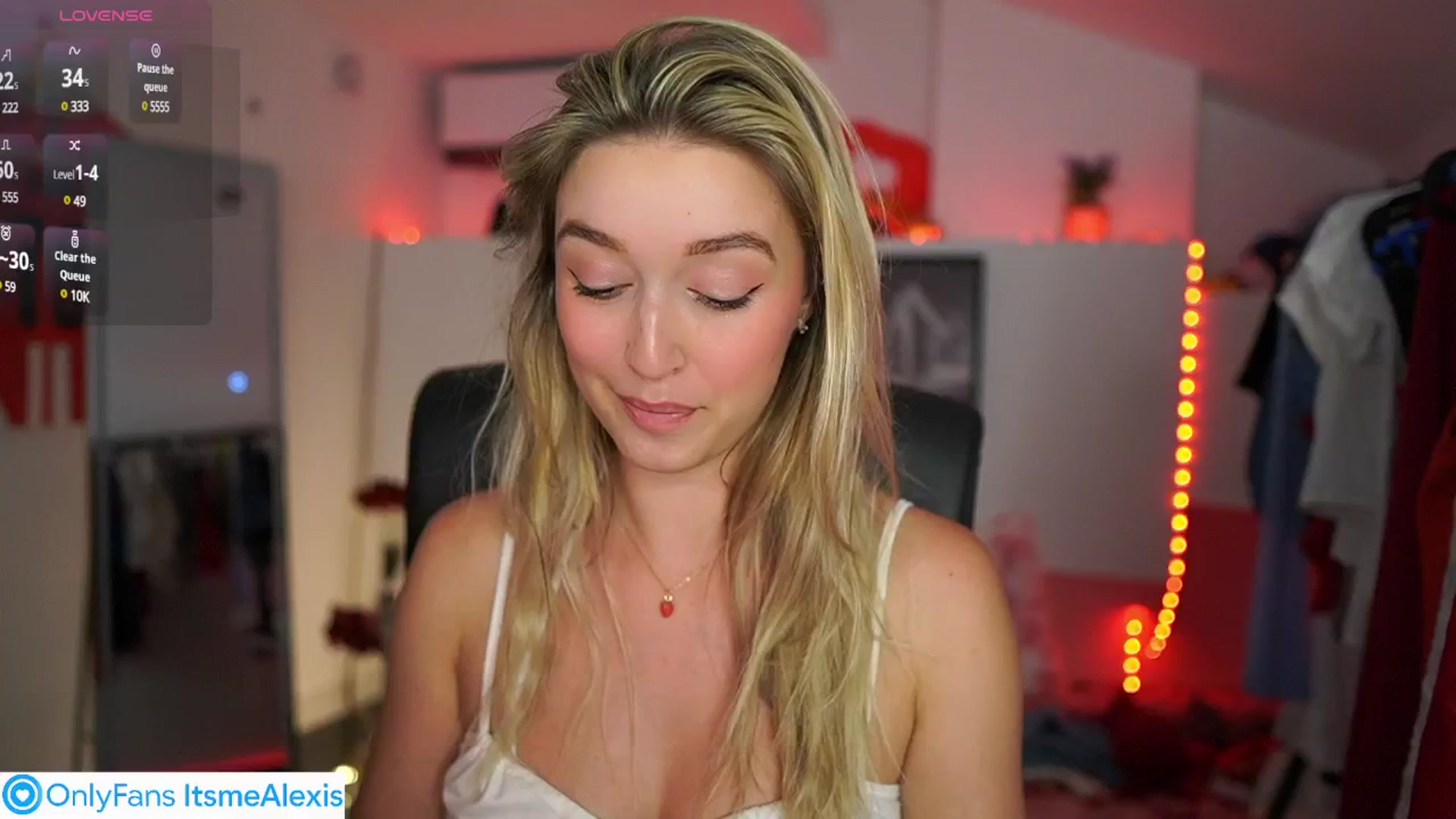 Gallery image thumbnail from Alexis__Texas's myfreecams stream on, 05/02/2025, 19:36 image 16 of 20