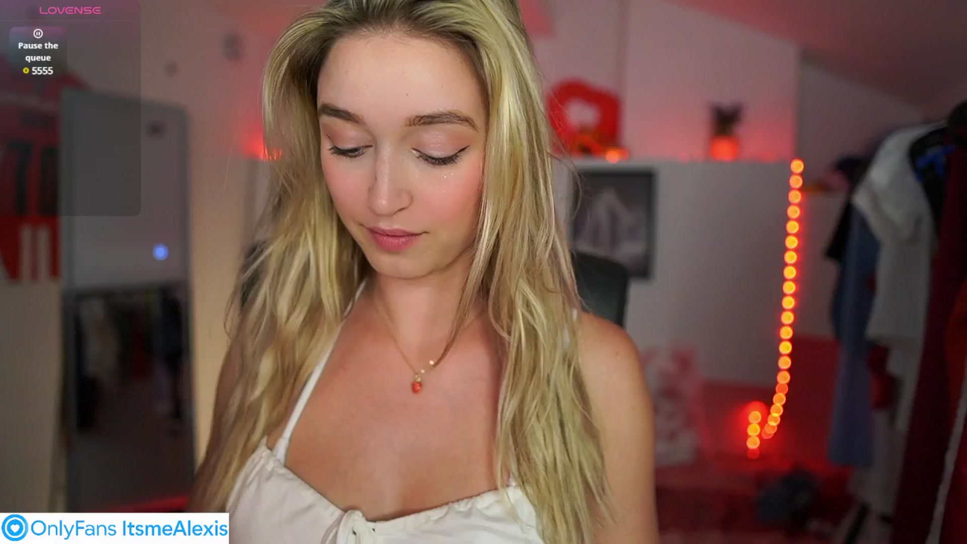 Gallery image thumbnail from Alexis__Texas's myfreecams stream on, 05/02/2025, 21:07 image 11 of 20