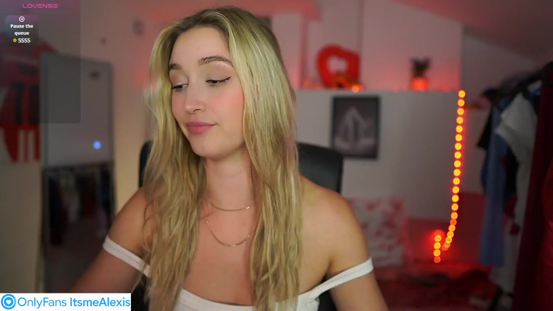 Gallery image thumbnail from Alexis__Texas's myfreecams stream on, 05/03/2025, 22:06 image 6 of 20