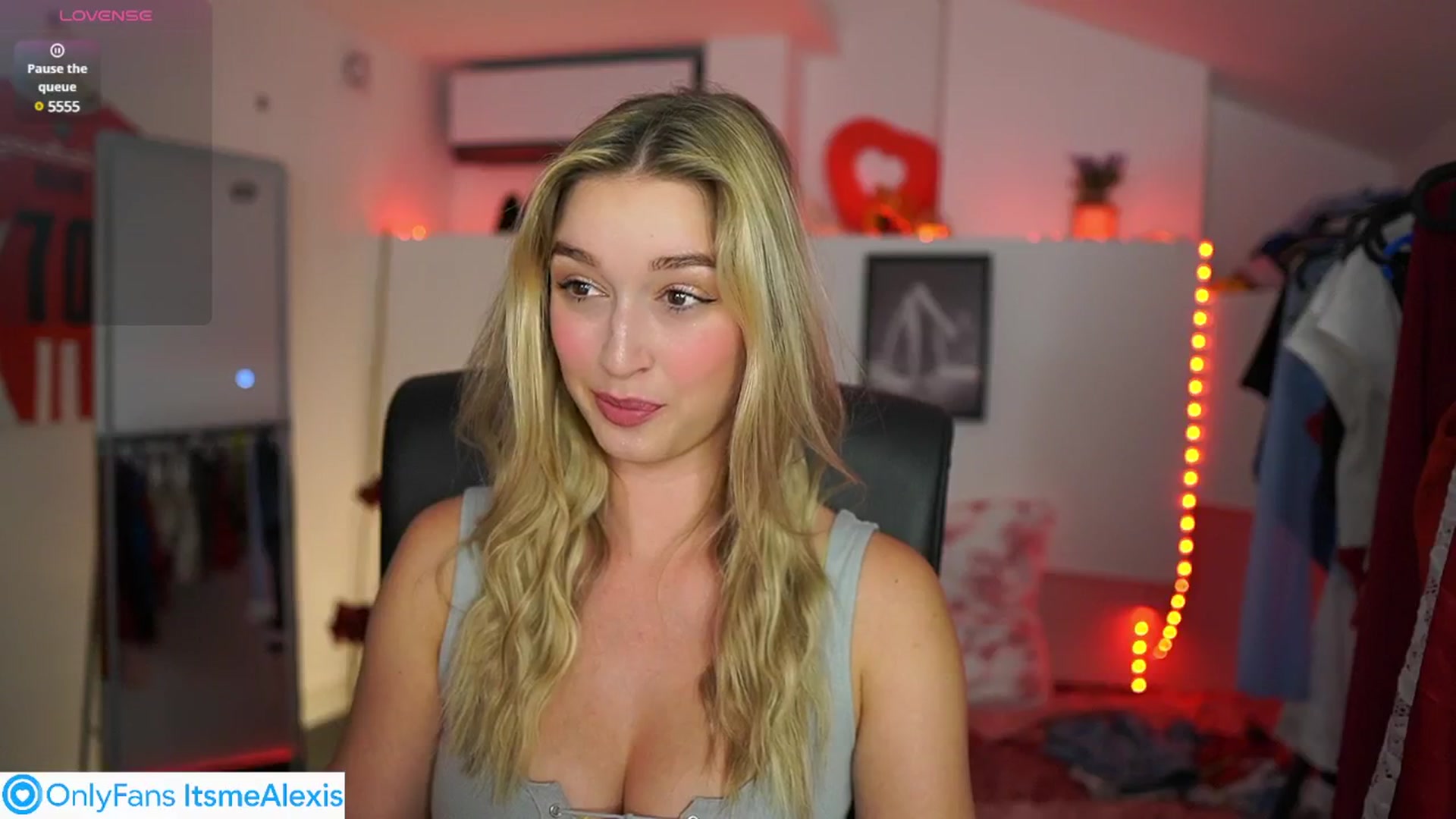 Gallery image thumbnail from Alexis__Texas's myfreecams stream on, 05/04/2025, 19:48 image 5 of 20