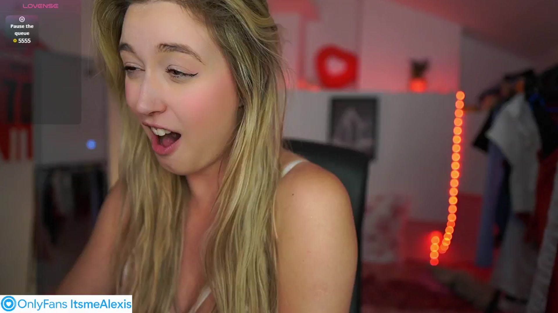 Gallery image thumbnail from Alexis__Texas's myfreecams stream on, 05/10/2025, 16:46 image 19 of 20