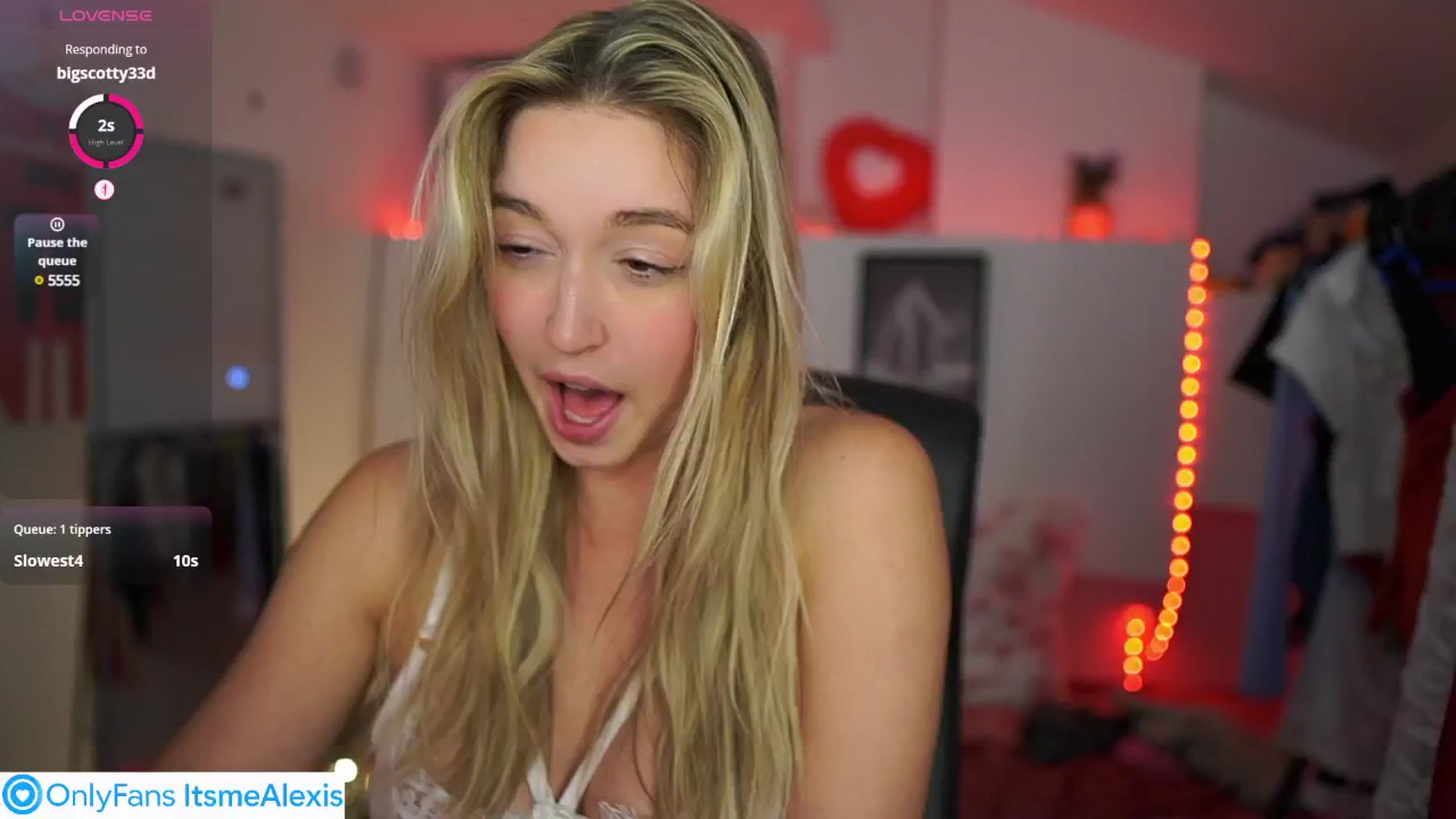 Gallery image thumbnail from Alexis__Texas's myfreecams stream on, 05/10/2025, 18:15 image 5 of 20