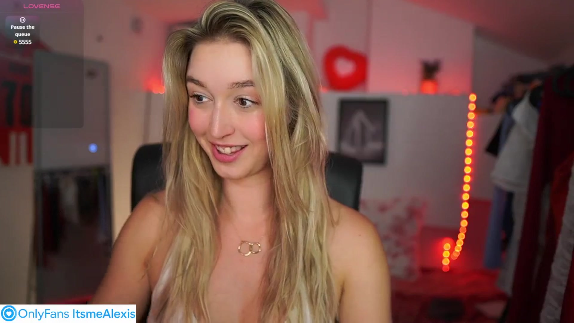Gallery image thumbnail from Alexis__Texas's myfreecams stream on, 05/11/2025, 20:13 image 6 of 20