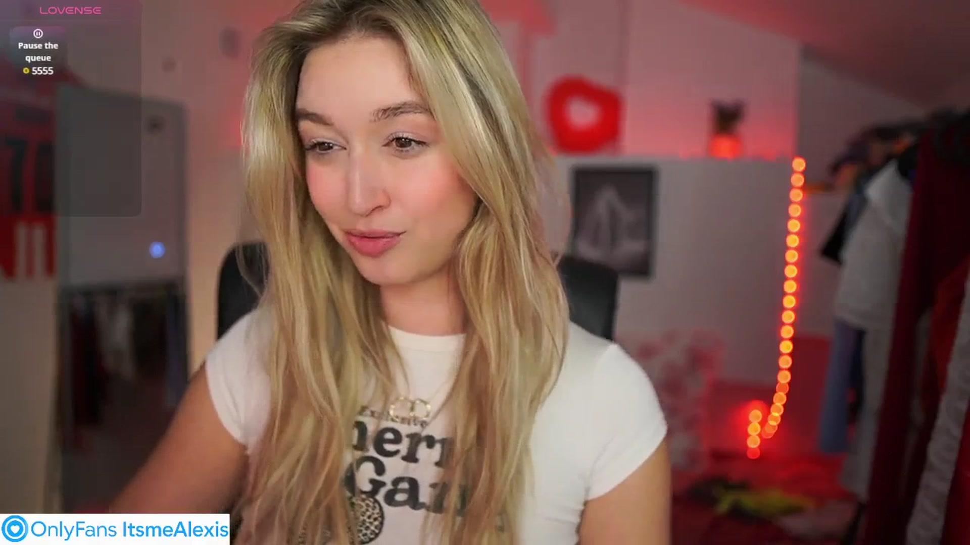 Gallery image thumbnail from Alexis__Texas's myfreecams stream on, 05/11/2025, 21:01 image 11 of 20
